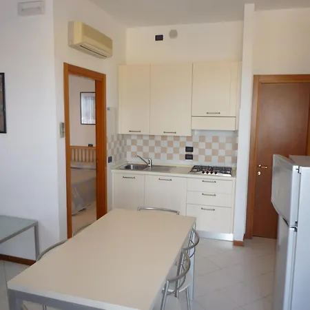 Ferienwohnung Semiramis Lido di Jesolo Exterior foto