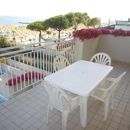 Ferienwohnung Semiramis Lido di Jesolo Exterior foto